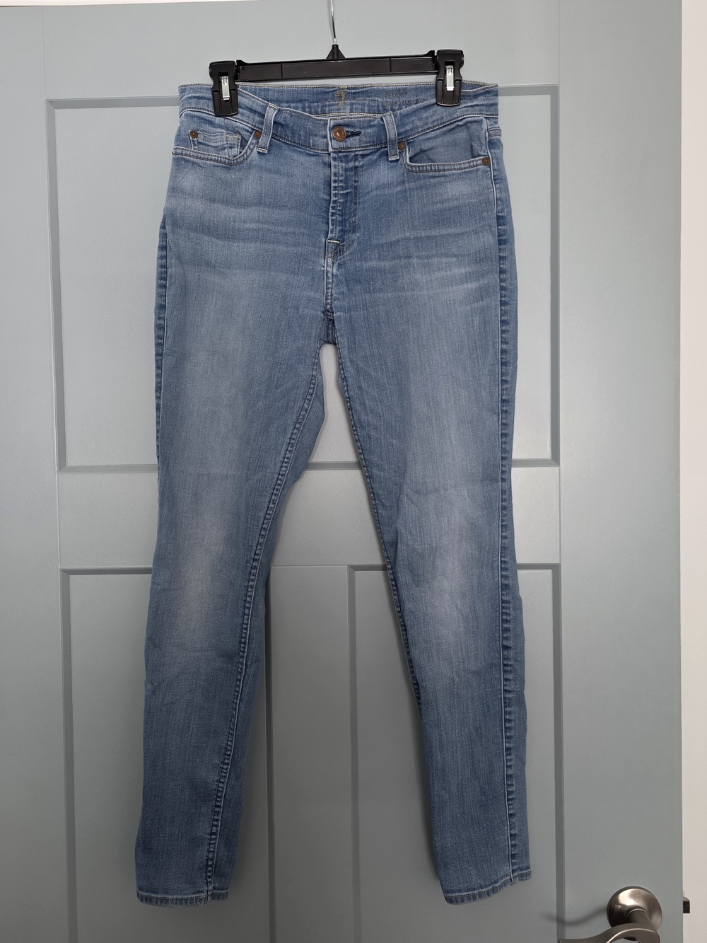 7 For All Mankind Skinny Jeans 29 Medium Wash Stretch Denim EUC Designer Mid